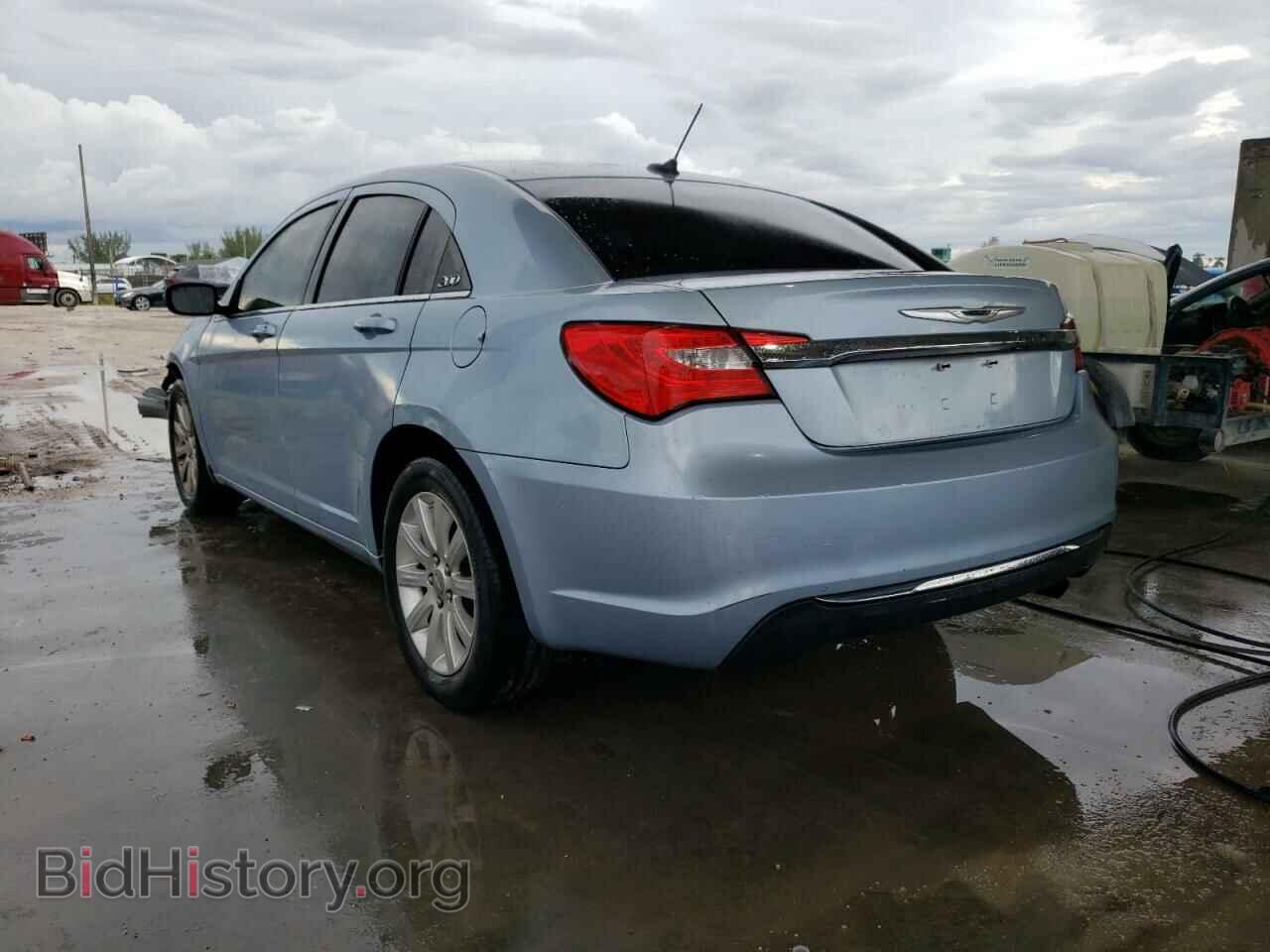 2013 CHRYSLER 200 - VIN: 1C3CCBBB2DN592478 - Фото 2