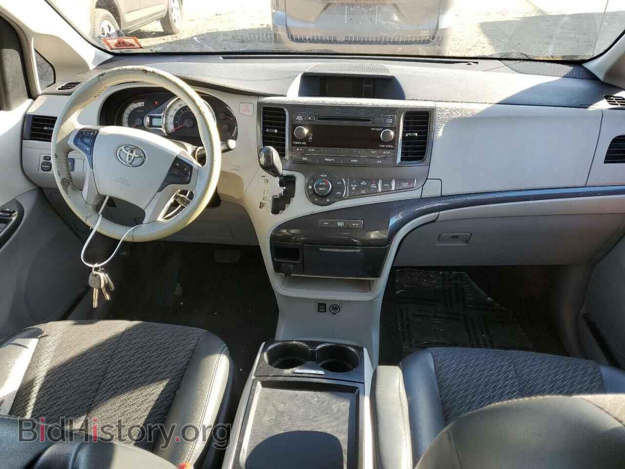 2011 TOYOTA All Models - VIN: 5TDXK3DC0BS173483 - Фото 8