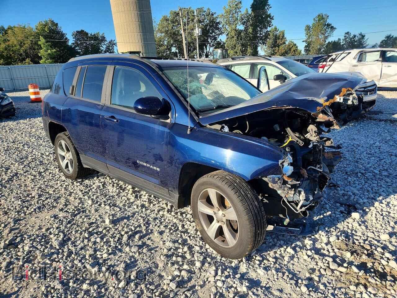 2017 JEEP COMPASS - VIN: 1C4NJCEA0HD102215 - Photo 4