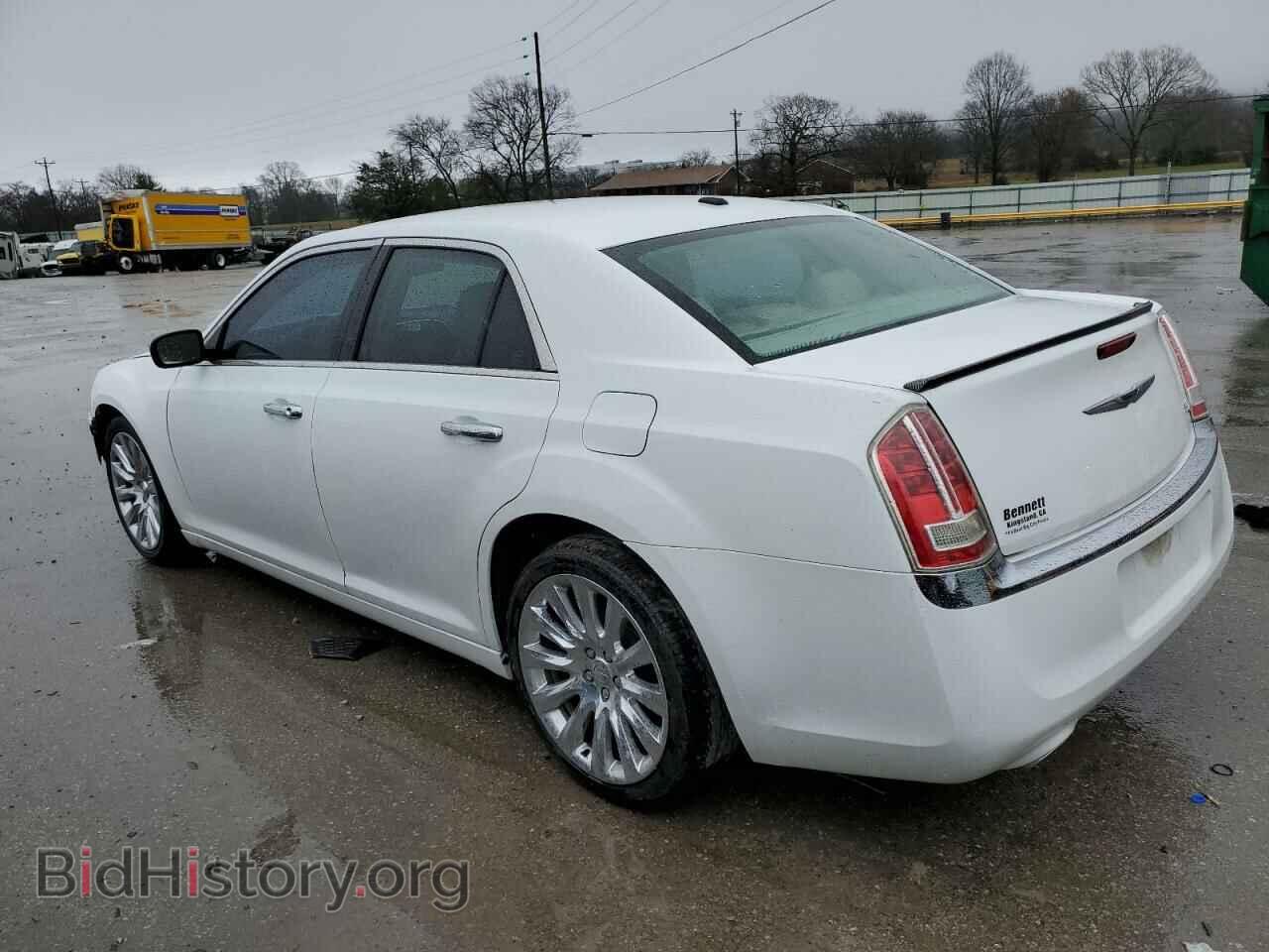 2012 CHRYSLER 300 - VIN: 2C3CCAET2CH242581 - Фото 2