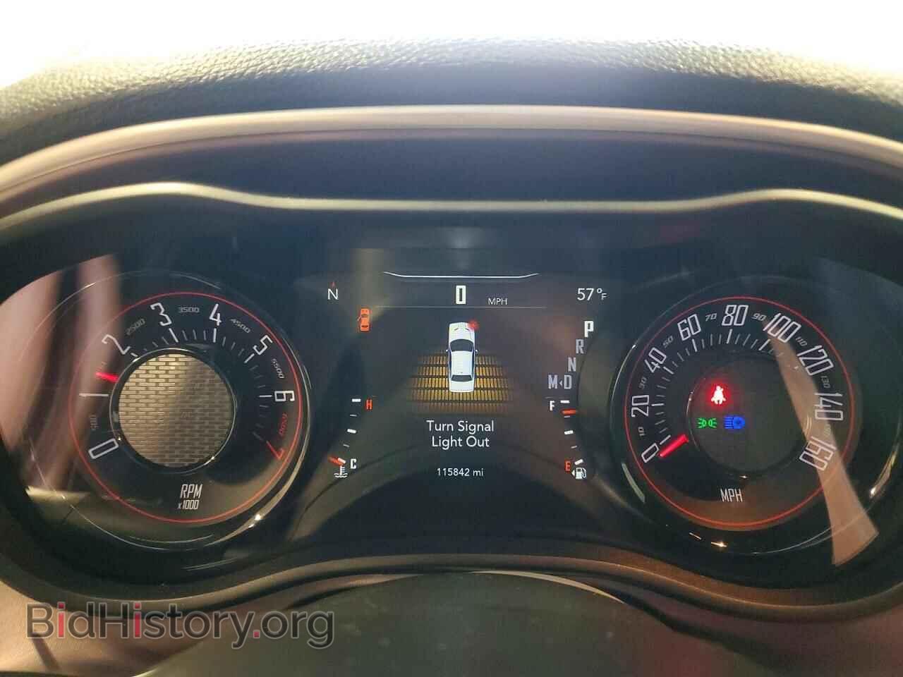 2019 Dodge CHALLENGER (VIN 2C3CDZAG7KH557542) — photo 9 of 12
