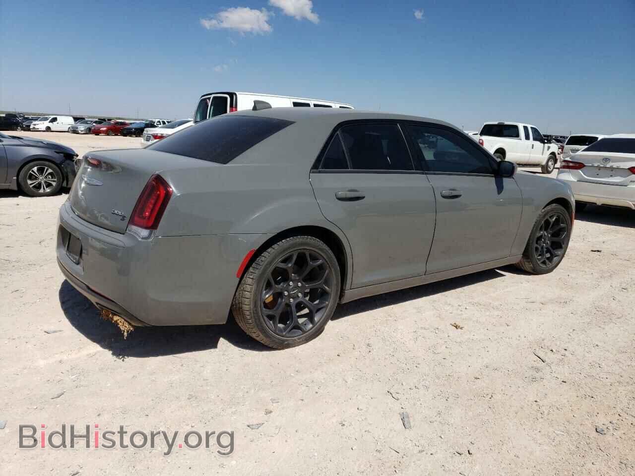 2019 CHRYSLER 300 - VIN: 2C3CCABG7KH559505 - Фото 3