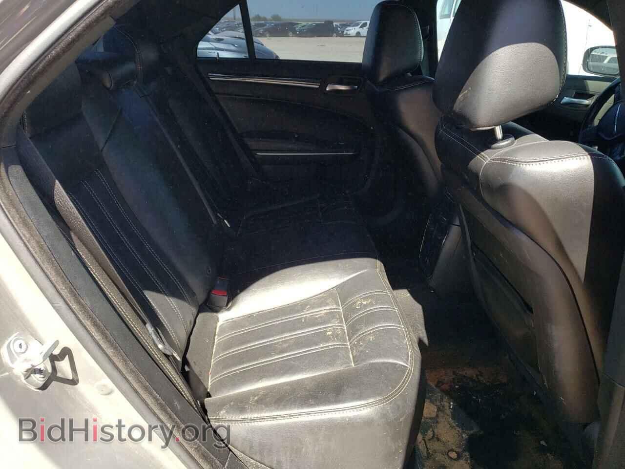 2019 CHRYSLER 300 - VIN: 2C3CCABG7KH559505 - Фото 10