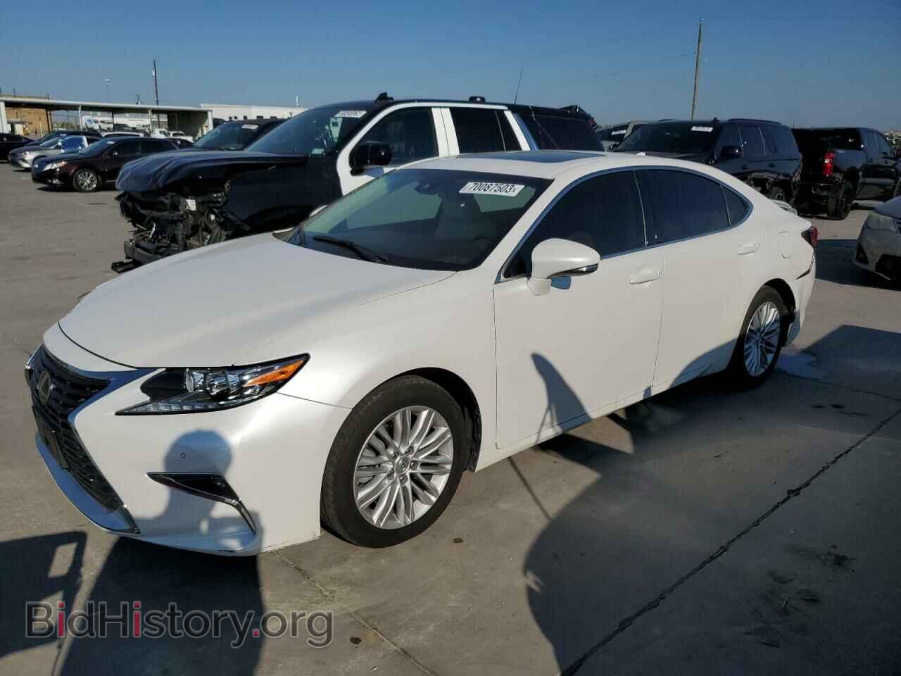 Photo 58ABK1GG2HU045123 - LEXUS ES350 2017