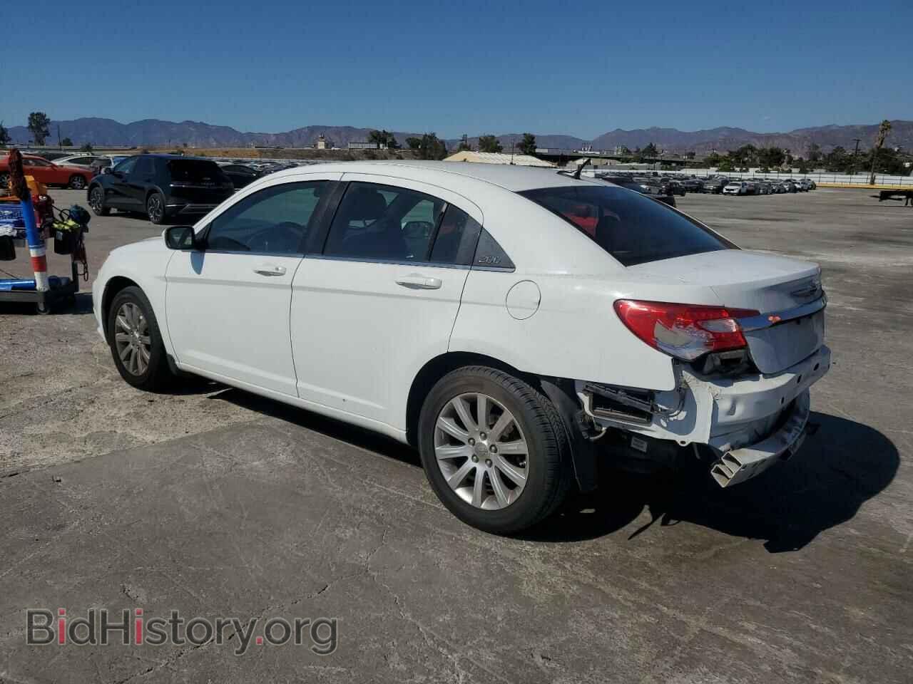 2013 CHRYSLER 200 - VIN: 1C3CCBBB9DN672179 - Photo 2
