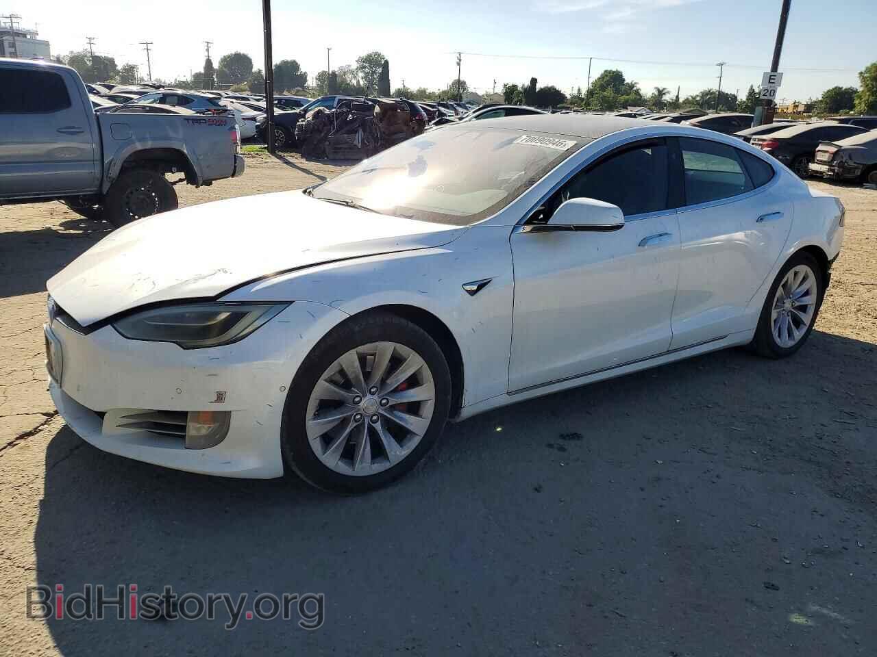Фотография 5YJSA1E43LF364975 - TESLA MODEL S 2020