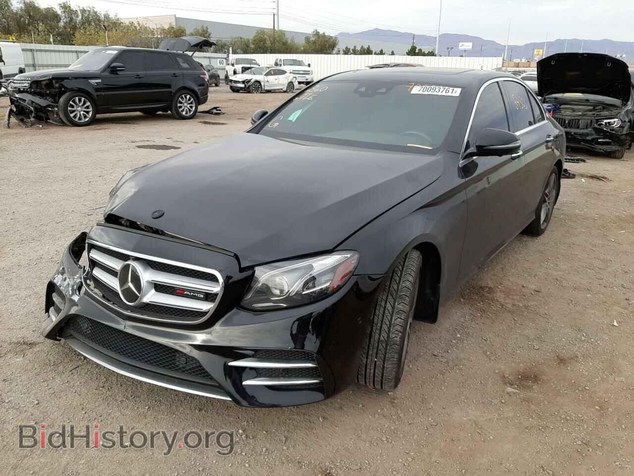 2018 MERCEDES-BENZ E-CLASS - VIN: WDDZF4JB5JA320896 - Фото 2