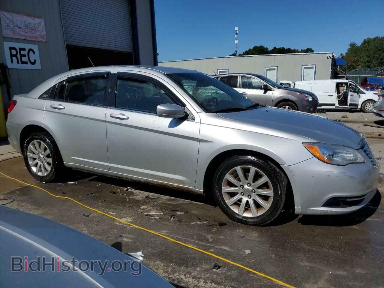 2012 CHRYSLER 200 - VIN: 1C3CCBBBXCN298762 - Фото 4