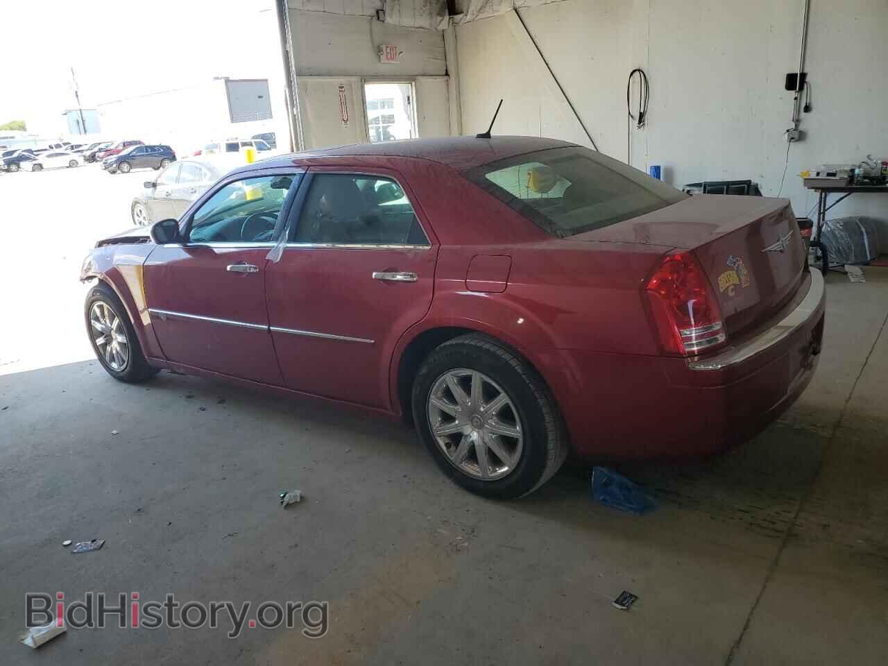 2008 CHRYSLER 300 - VIN: 2C3KA63H68H146814 - Фото 2