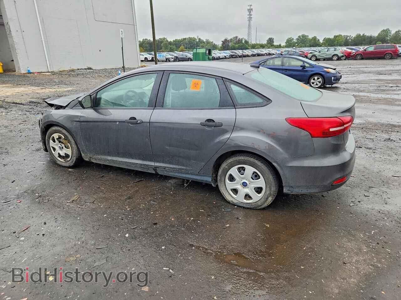 2017 FORD FOCUS - VIN: 1FADP3E2XHL327630 - Photo 2