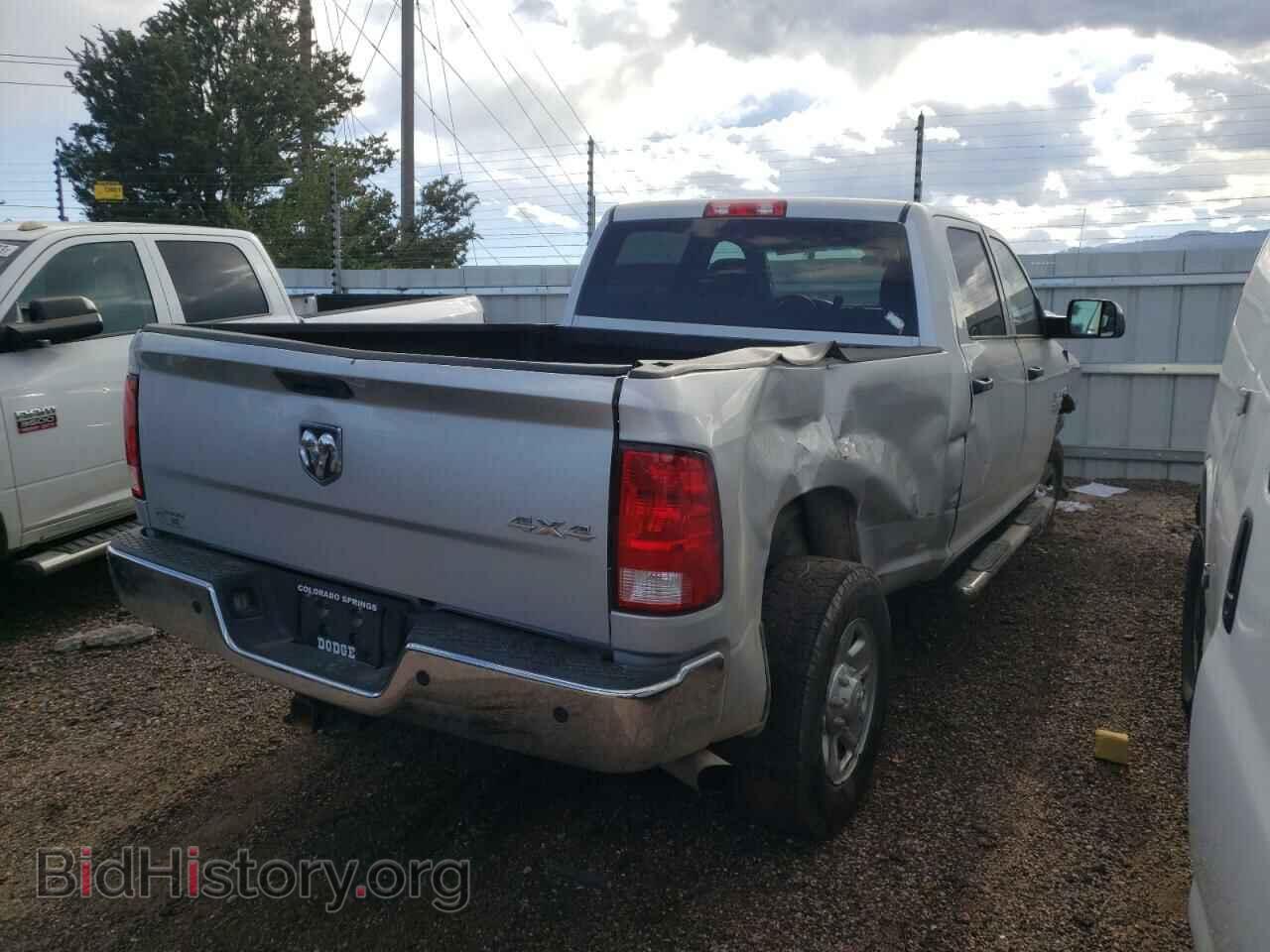 2017 RAM All Models - VIN: 3C6UR5CL2HG554990 - Photo 3