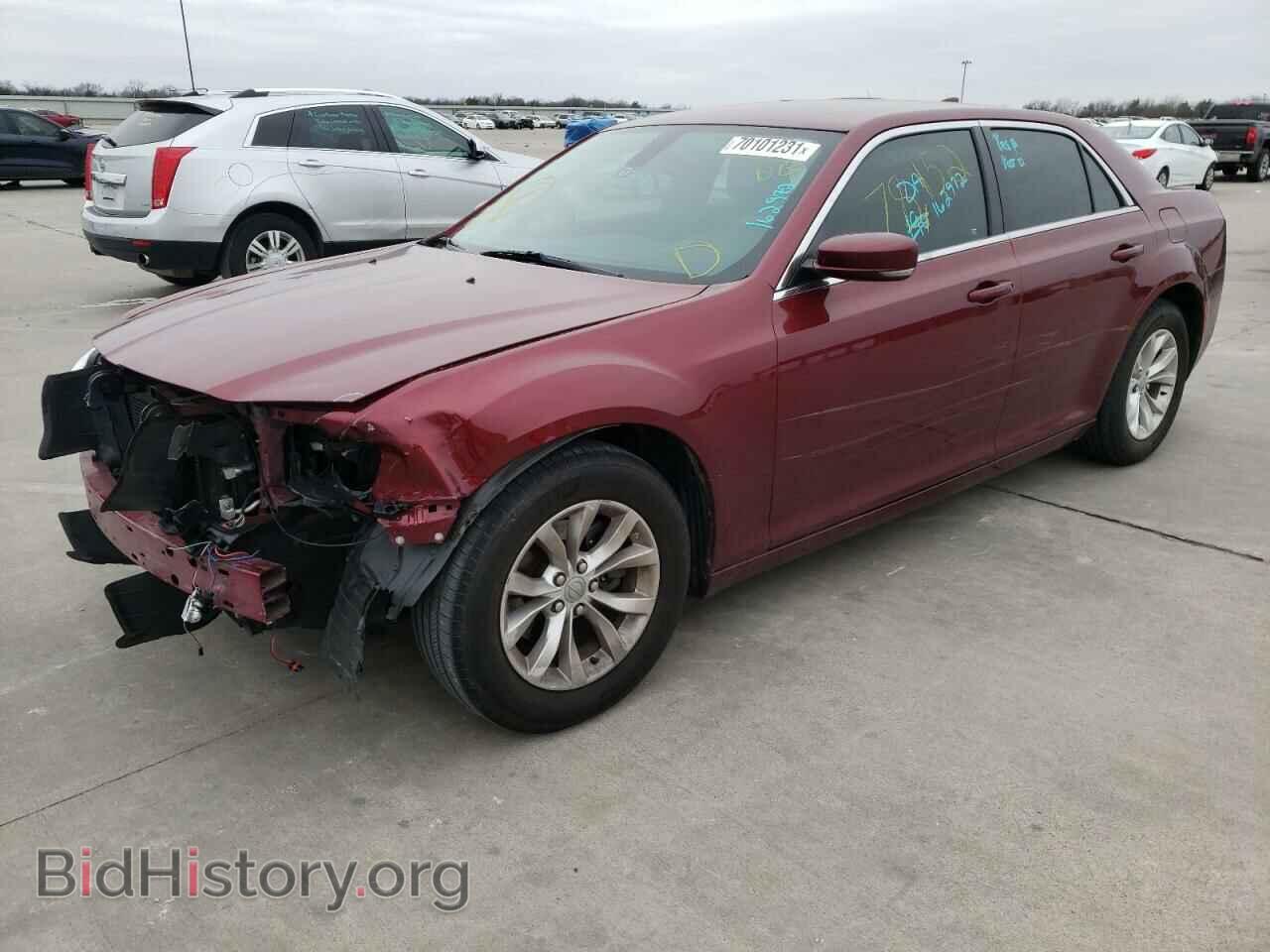 2016 CHRYSLER 300 - VIN: 2C3CCAAG3GH233869 - Фото 2