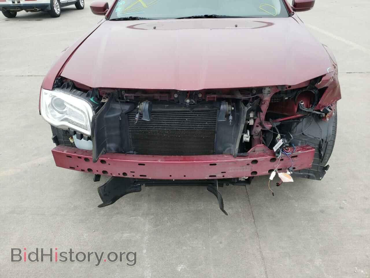 2016 CHRYSLER 300 - VIN: 2C3CCAAG3GH233869 - Фото 9