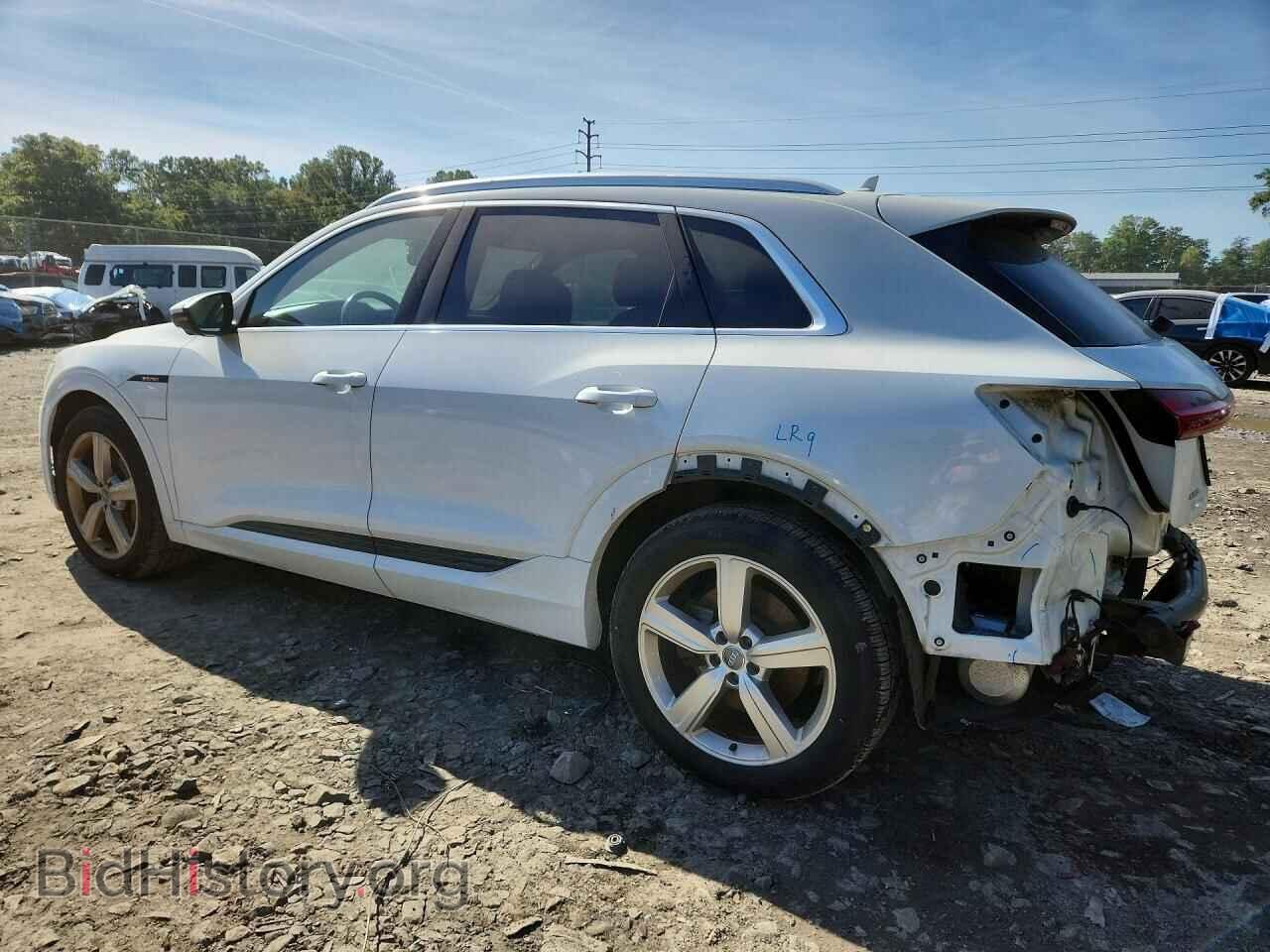 2019 AUDI E-TRON - VIN: WA1LABGE6KB011996 - Фото 2