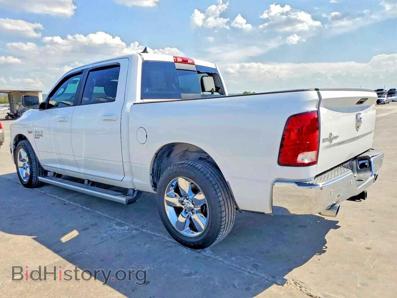 2019 RAM 1500 - VIN: 1C6RR6LT7KS564216 - Photo 2