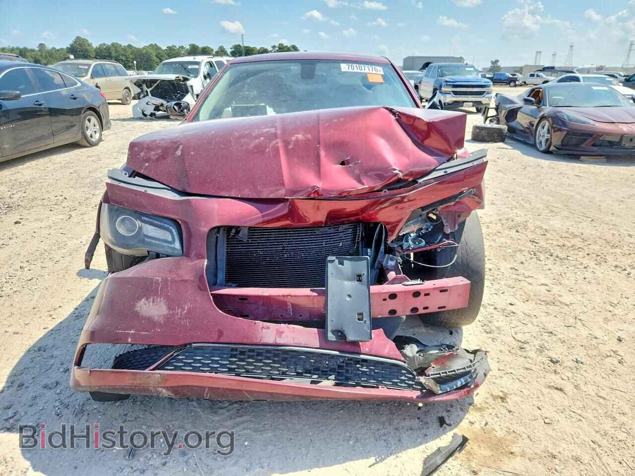 2019 CHRYSLER 300 - VIN: 2C3CCAAG3KH582667 - Фото 5