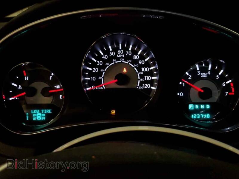 2012 Chrysler 200 (VIN 1C3CCBCBXCN181276) — фото 9 из 12