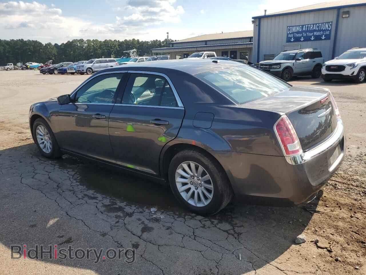 2013 CHRYSLER 300 - VIN: 2C3CCAAG2DH519109 - Фото 2