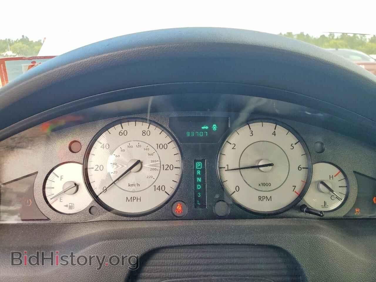 2010 CHRYSLER 300 - VIN: 2C3CA5CV1AH270628 - Photo 9