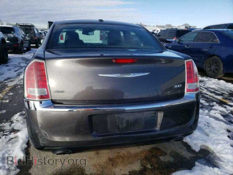 2013 Chrysler 300 (VIN 2C3CCARG1DH612157) — photo 6 of 12