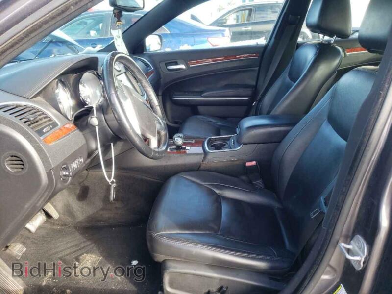 2013 Chrysler 300 (VIN 2C3CCARG1DH612157) — photo 7 of 12
