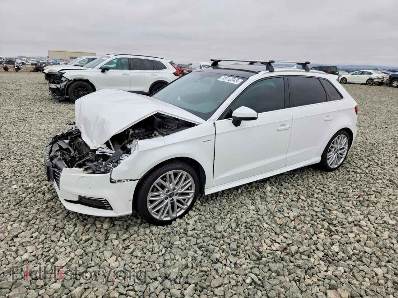 Фотография WAUTPBFF2JA068020 - AUDI A3 2018