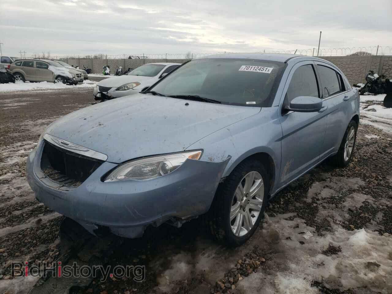 2013 CHRYSLER 200 - VIN: 1C3CCBBB2DN763262 - Фото 2