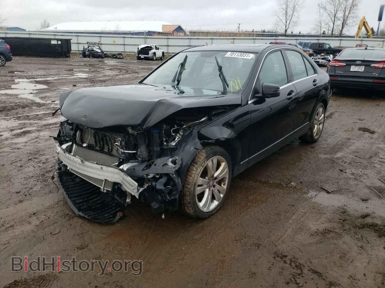 2011 MERCEDES-BENZ C-CLASS - VIN: WDDGF8BB0BR147708 - Фото 2