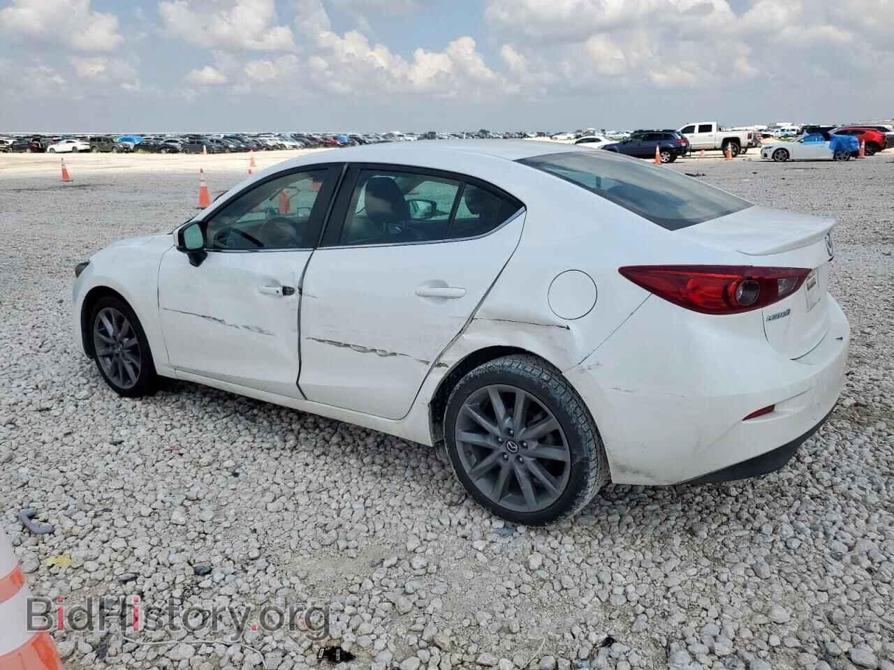 2018 MAZDA 3 - VIN: 3MZBN1V35JM184141 - Фото 2