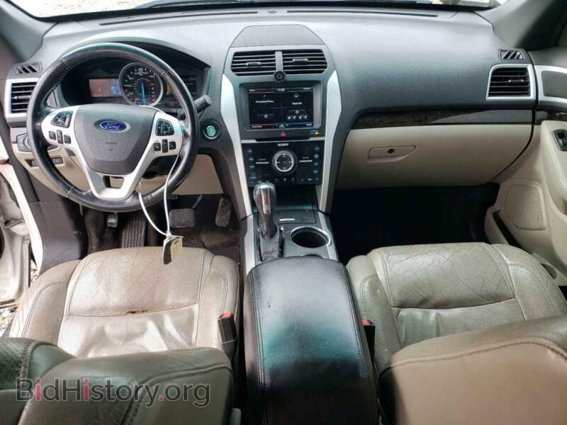 2011 Ford EXPLORER (VIN 1FMHK8F80BGA01003) — photo 8 of 13