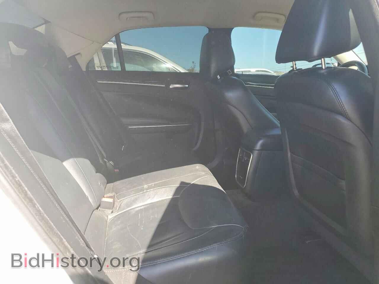 2015 CHRYSLER 300 - VIN: 2C3CCAAG1FH818190 - Фото 10