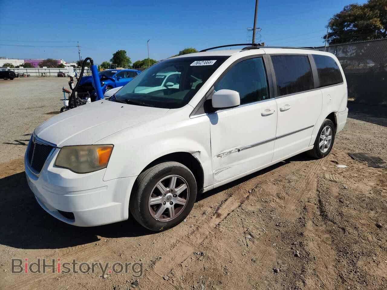 Photo 2A4RR5D11AR305036 - CHRYSLER MINIVAN 2010