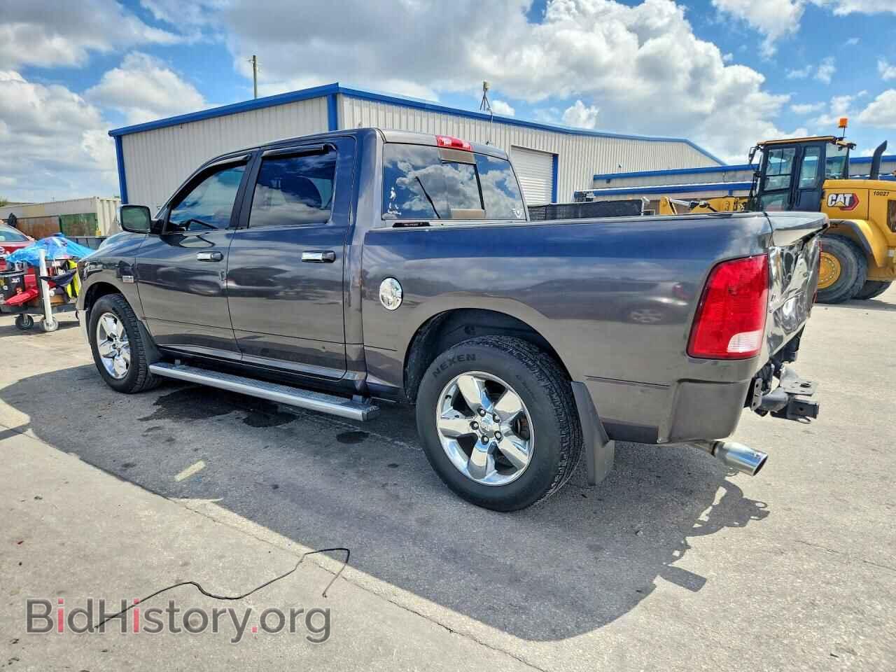 2016 RAM 1500 - VIN: 3C6RR6LT3GG295758 - Photo 2