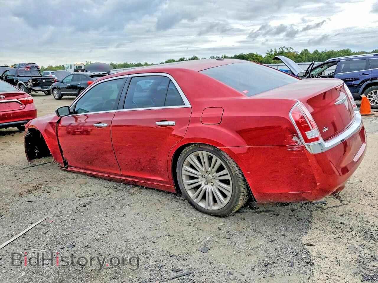 2014 CHRYSLER 300 - VIN: 2C3CCAET8EH104708 - Фото 2