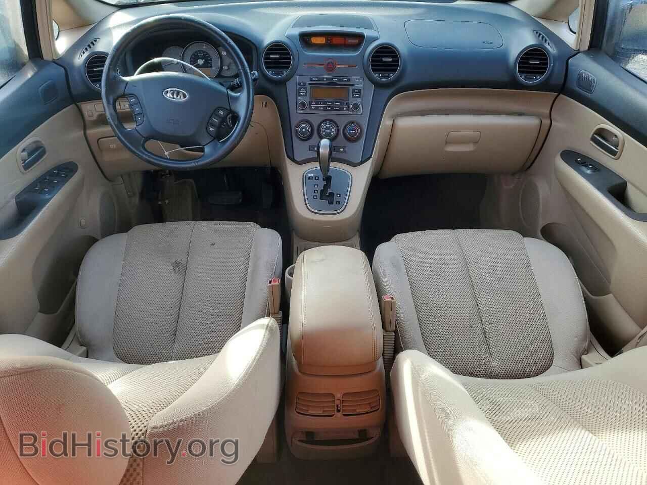 2007 KIA RONDO - VIN: KNAFG526X77112436 - Photo 8