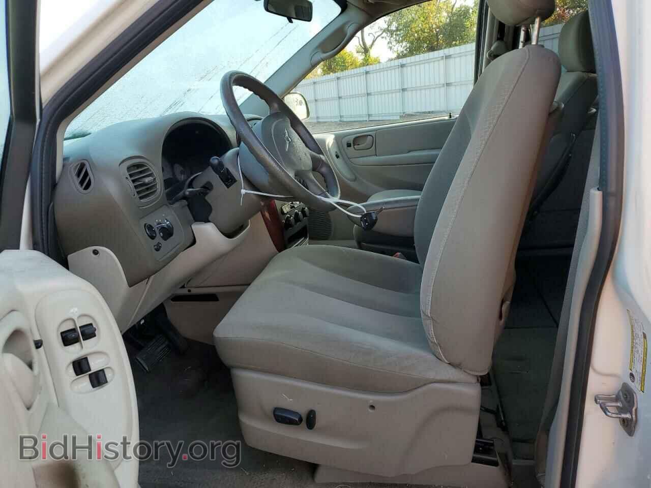 2007 CHRYSLER MINIVAN - VIN: 2A4GP44R67R340984 - Фото 7