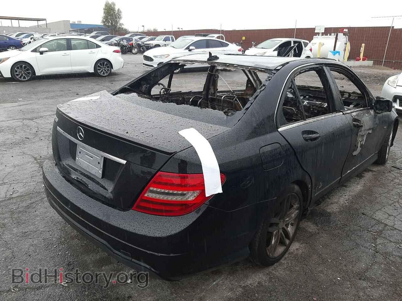 2012 MERCEDES-BENZ C-CLASS - VIN: WDDGF4HB7CR200034 - Фото 4