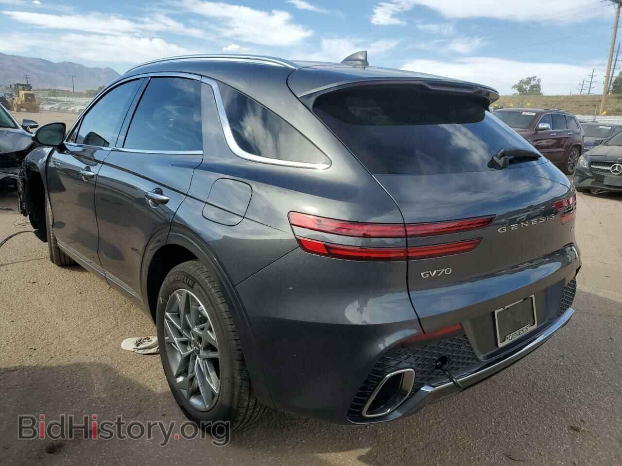 2023 GENESIS GV70 BASE - VIN: KMUMADTB6PU078530 - Фото 2