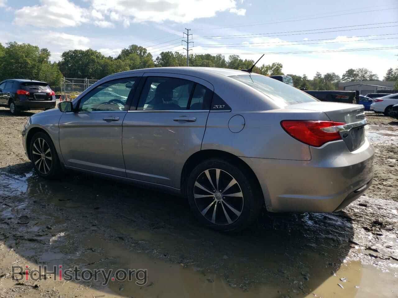 2013 CHRYSLER 200 - VIN: 1C3CCBBG2DN737062 - Фото 2