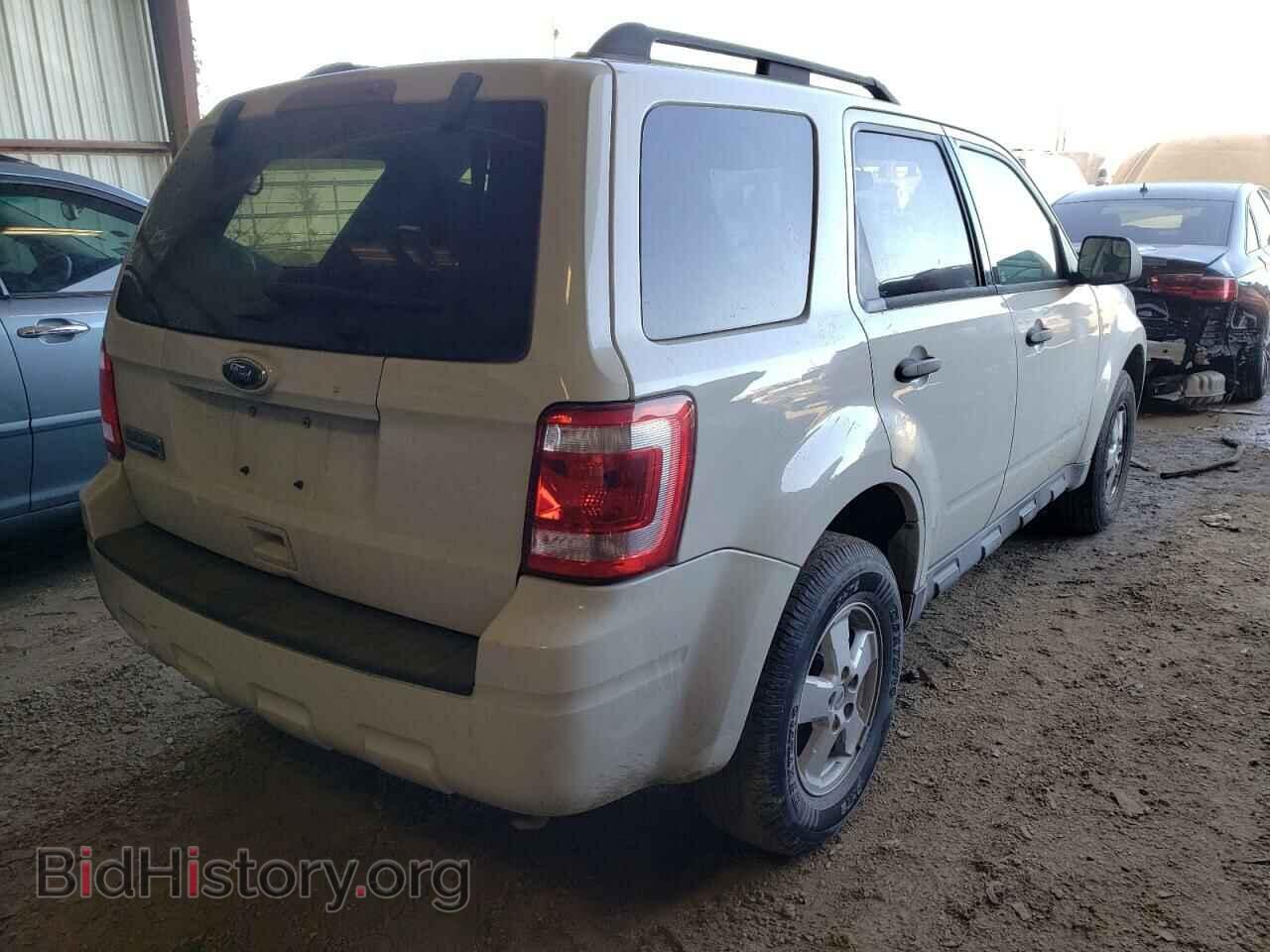 2011 FORD ESCAPE - VIN: 1FMCU0D74BKC23024 - Фото 4