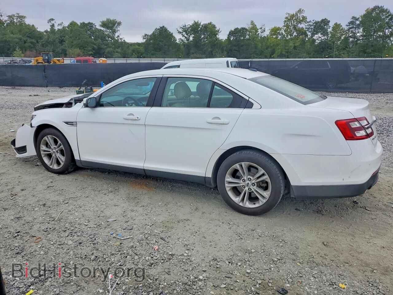 2015 FORD TAURUS - VIN: 1FAHP2E82FG112409 - Фото 2