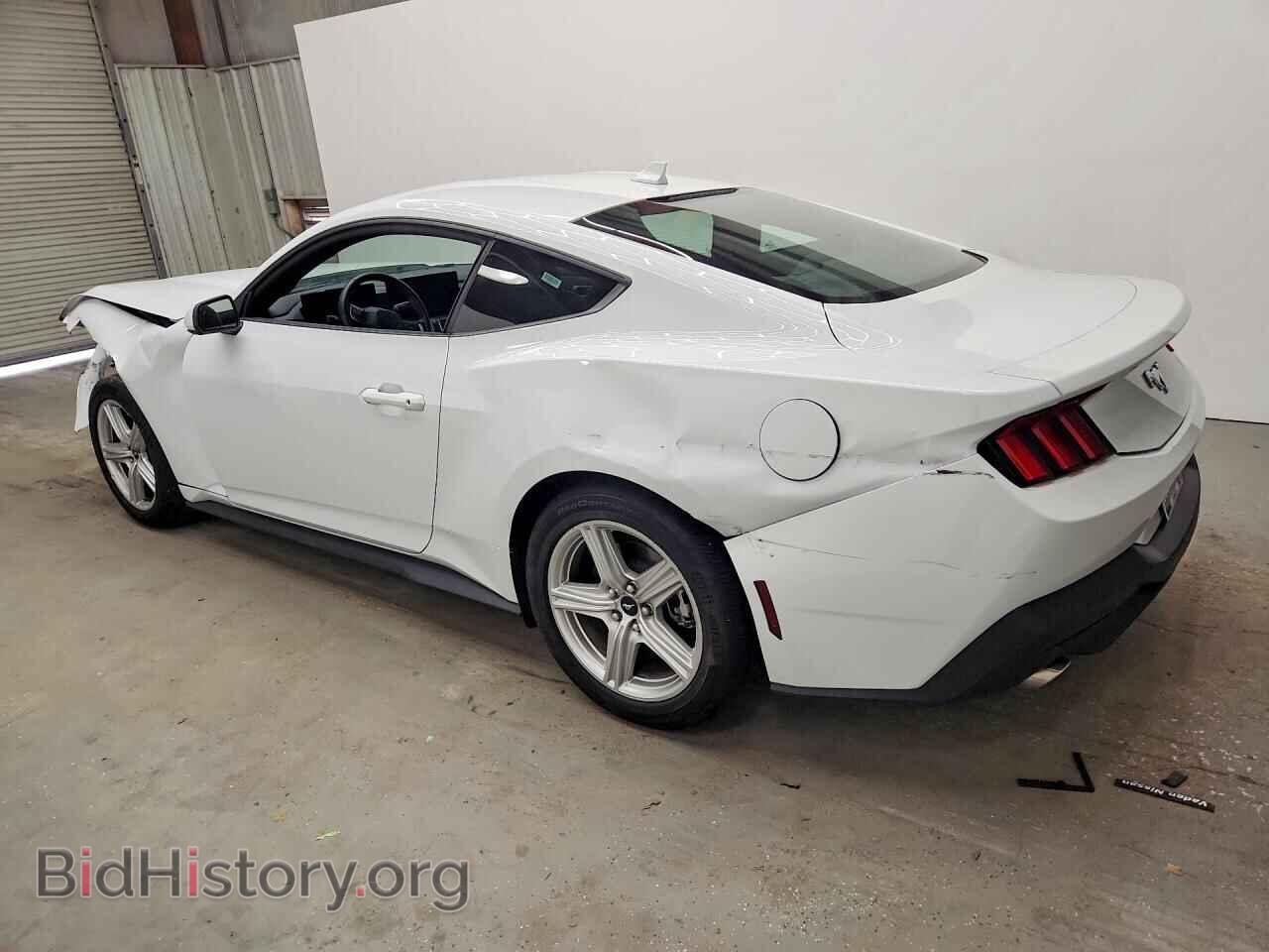 2026 Ford MUSTANG (VIN 1FA6P8TH2T5111944) — photo 2 of 13