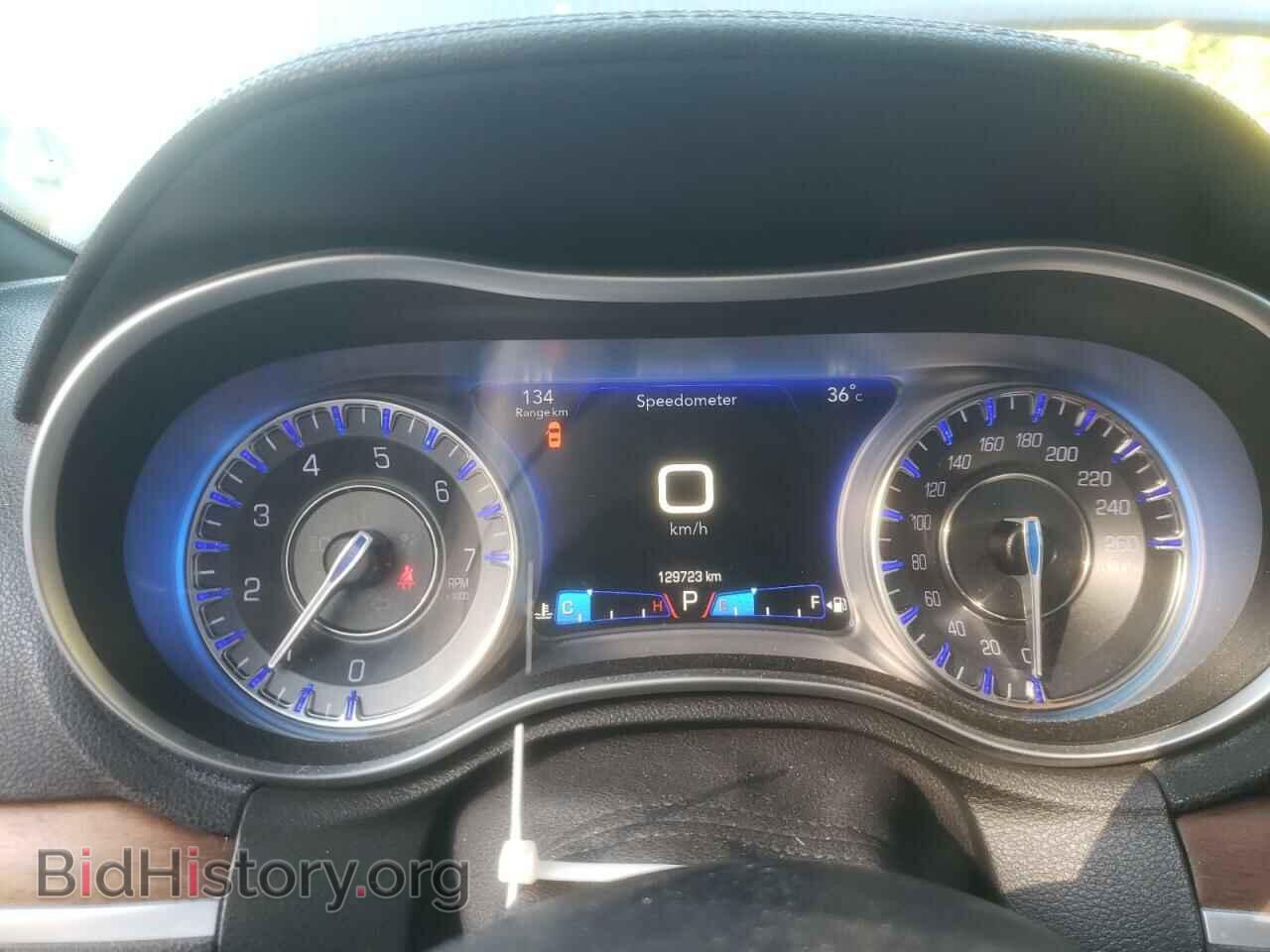 2016 CHRYSLER 300 - VIN: 2C3CCASG3GH238990 - Фото 9