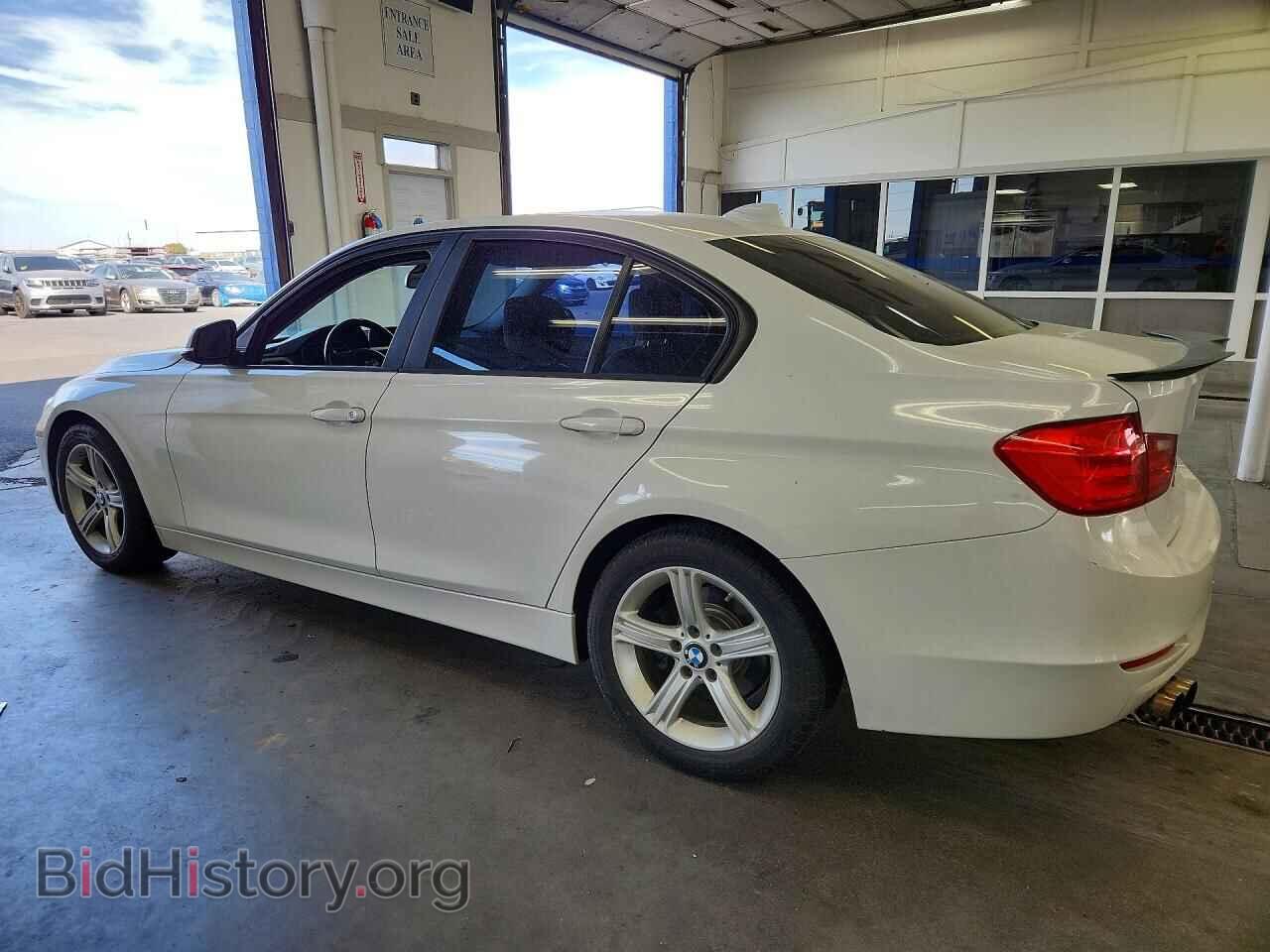 2012 BMW 3 SERIES - VIN: WBA3A5C55CF343738 - Фото 2