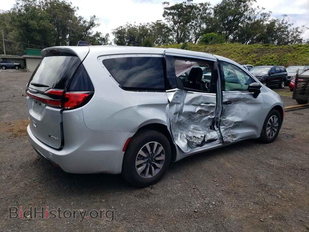 2024 CHRYSLER PACIFICA - VIN: 2C4RC1S71RR166741 - Фото 3