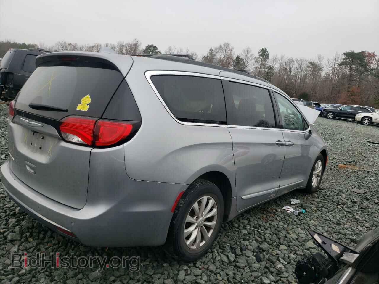 2017 CHRYSLER PACIFICA - VIN: 2C4RC1BGXHR743653 - Фото 3