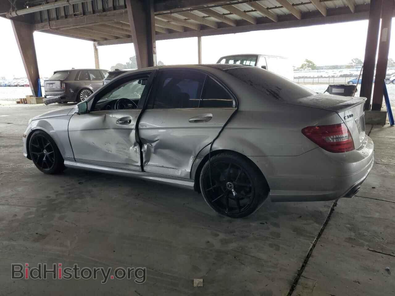 2012 MERCEDES-BENZ C-CLASS - VIN: WDDGF8BB0CA649893 - Фото 2