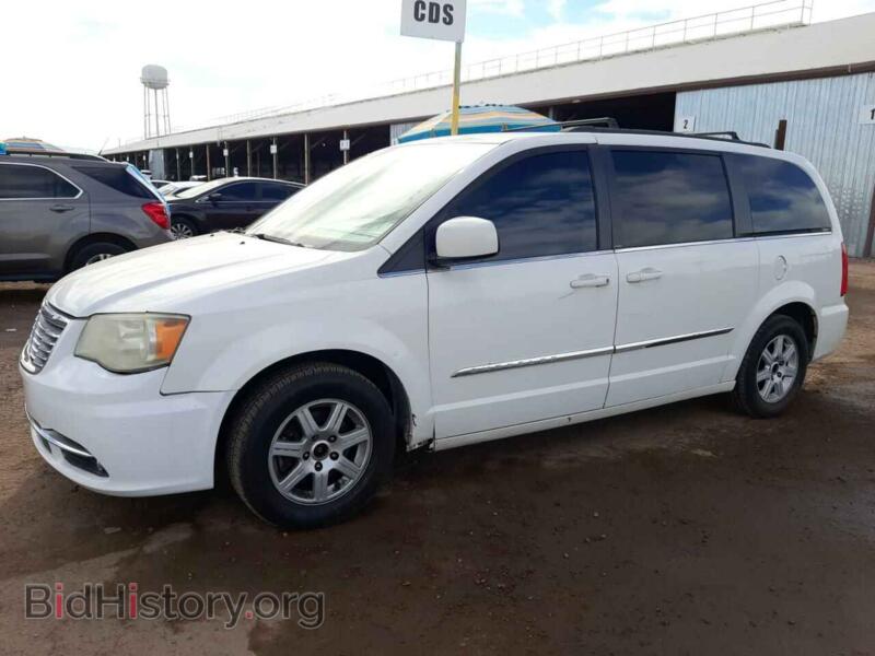 2011 Chrysler MINIVAN Town & COU (VIN 2A4RR5DG4BR610858) — фото 1 из 13, Copart, повреждение: бок