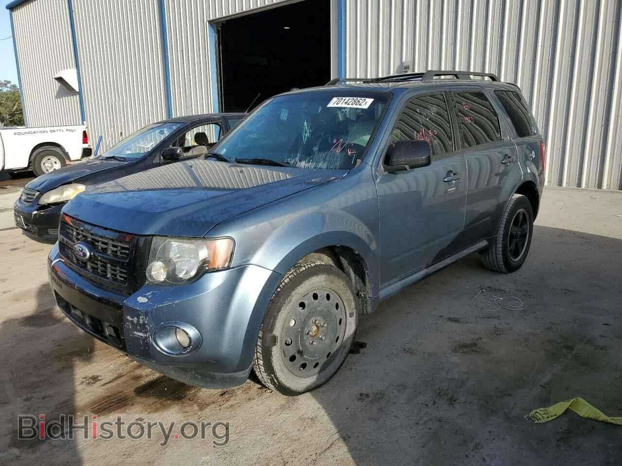 Фотография 1FMCU0D78BKA04437 - FORD ESCAPE 2011