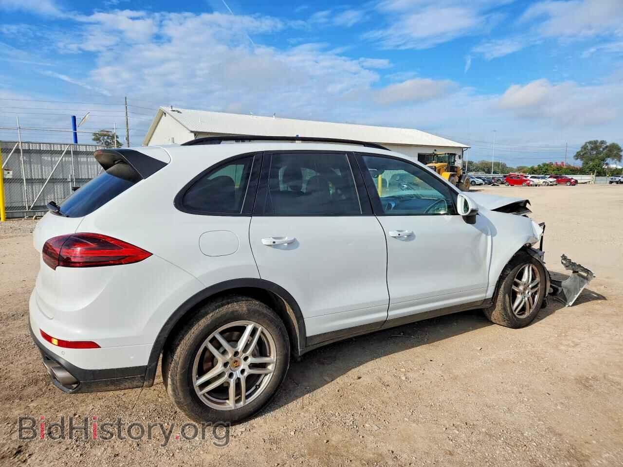 2017 PORSCHE CAYENNE - VIN: WP1AB2A23HLA52418 - Photo 3